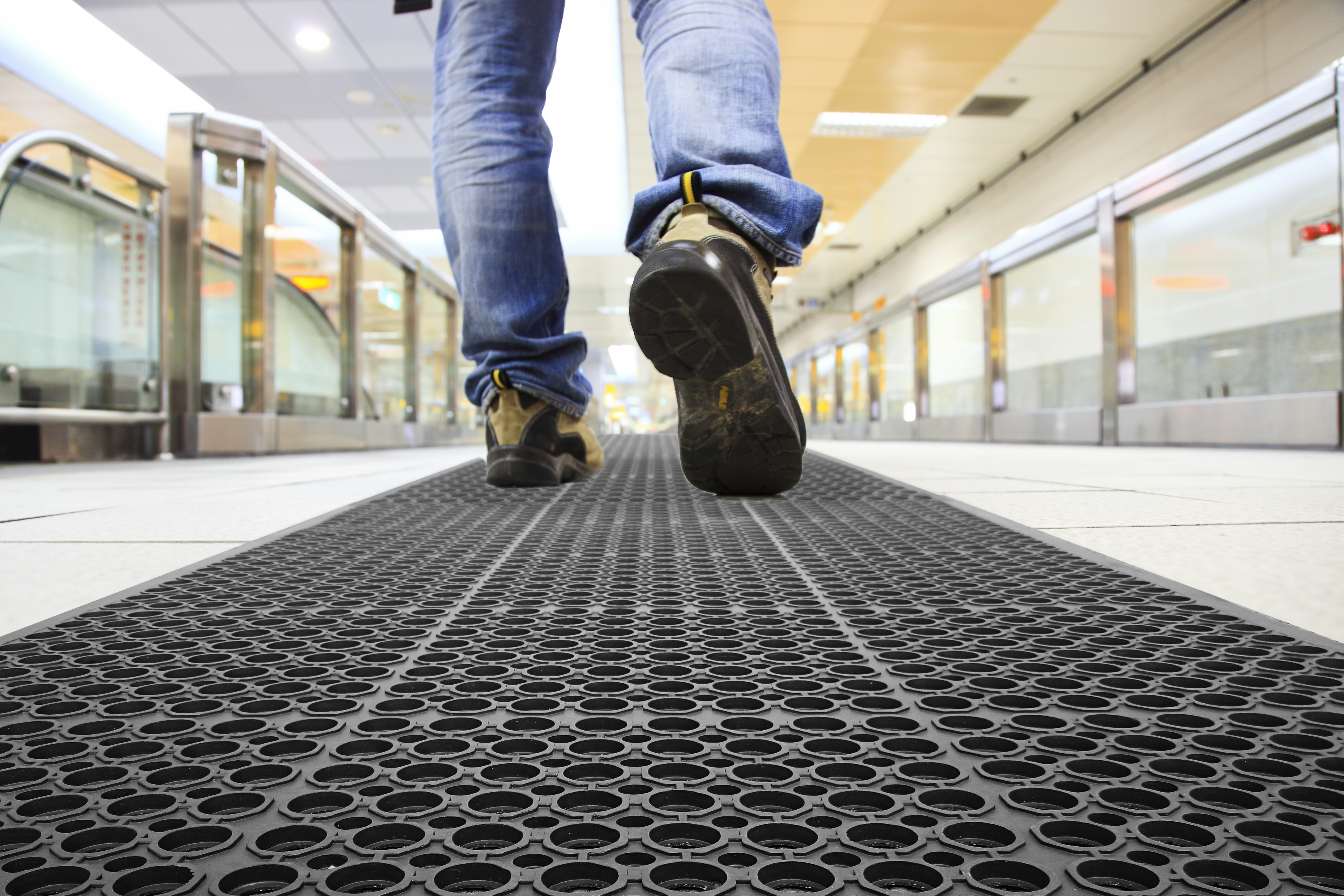 Confort de déplacement sur un caillebotis