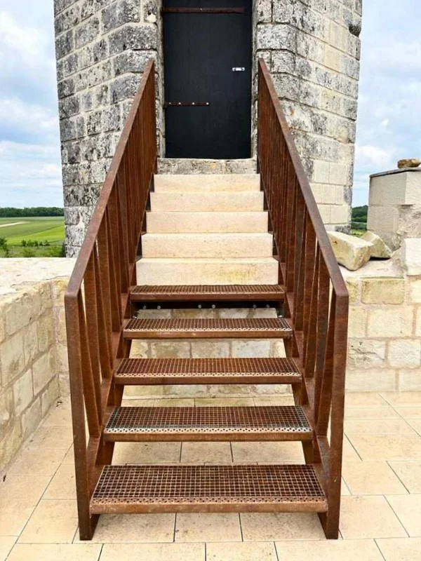 Le corten résulte de la combinaison de l’acier et de plusieurs alliages