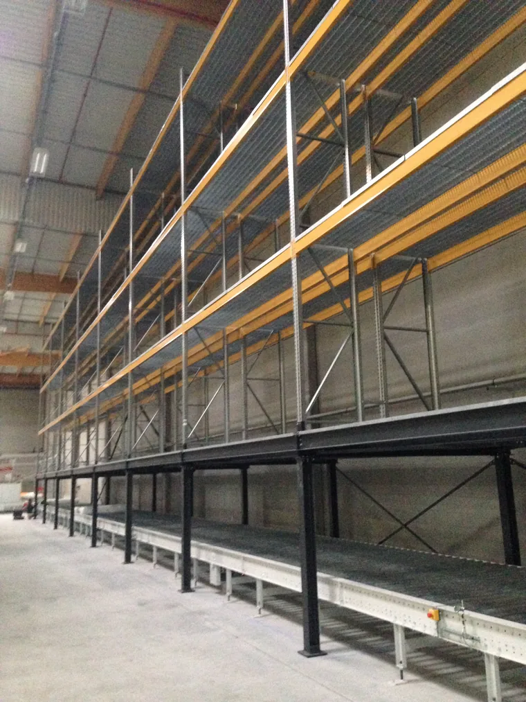metal grating for the fitting out of shelving and storage areas