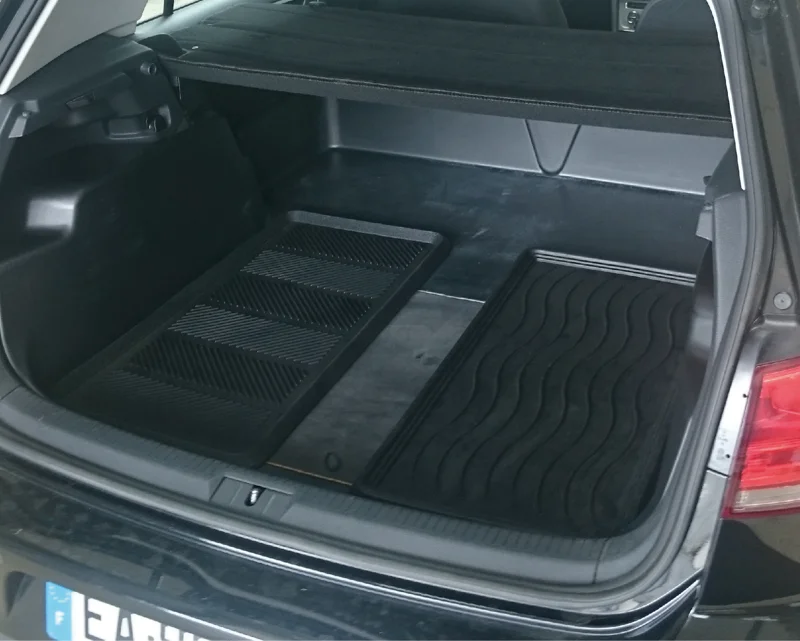 tapis de coffre en caoutchouc, idéal en protection contre les salissures