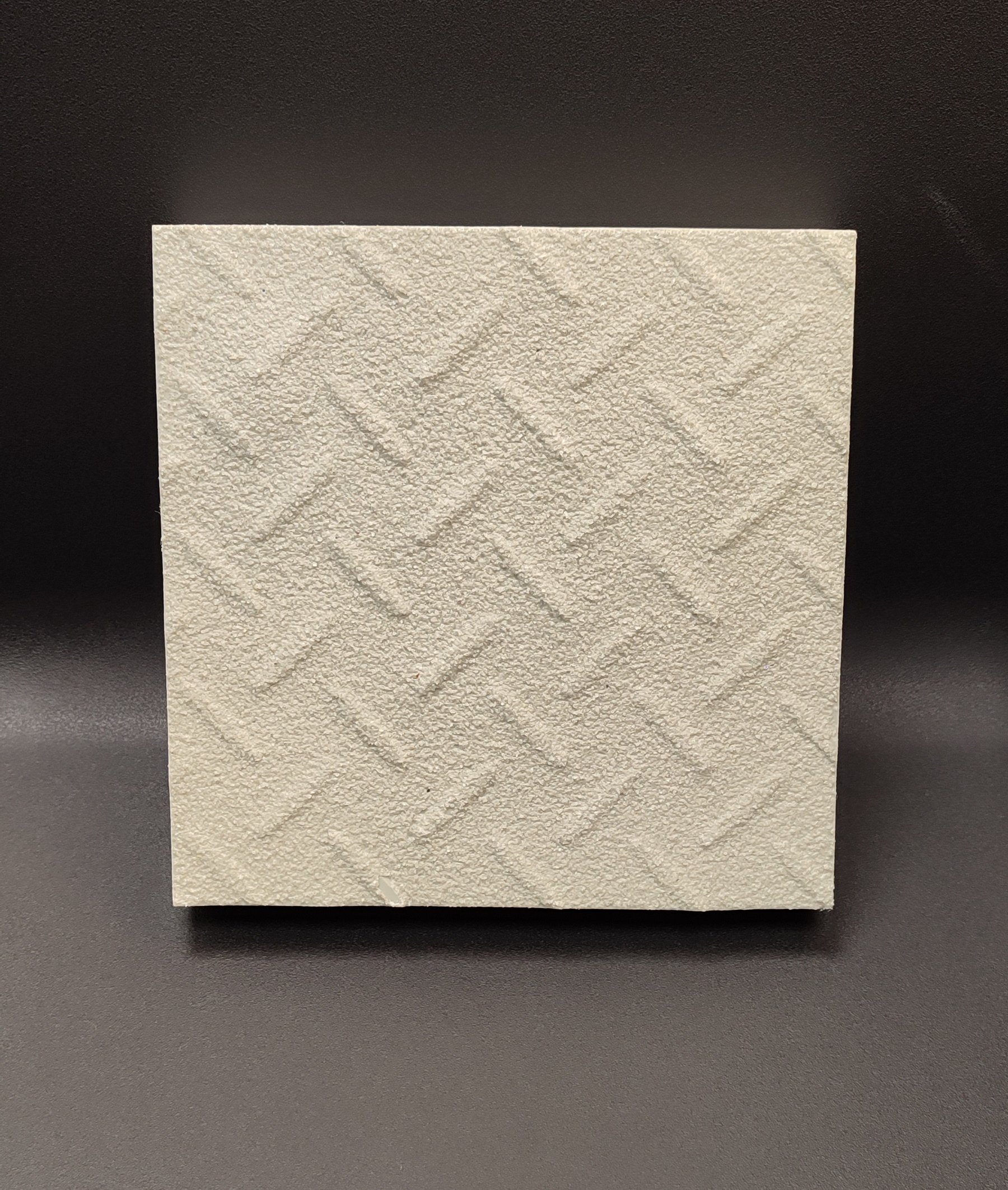 Caillebotis polyester surface pleine silicée larmée