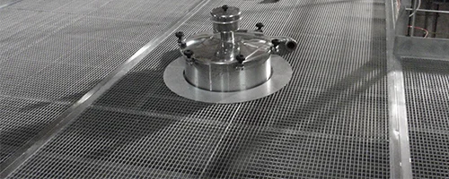 visuel titre caillebotis pressé aluminium