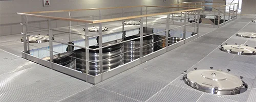 visuel titre caillebotis pressé pour plancher industriel