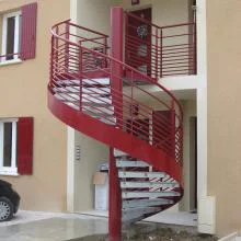 référence réalisation escalier métallique thermolaqué rouge dans une résidence