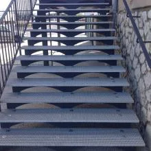 référence réalisation marche d-escalier en caillebotis polyester