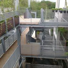 référence réalisation caillebotis en acier galvanisé pour remplissage de garde corps