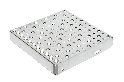 marche en grille de sécurité ps pmr avec nez galvanisé