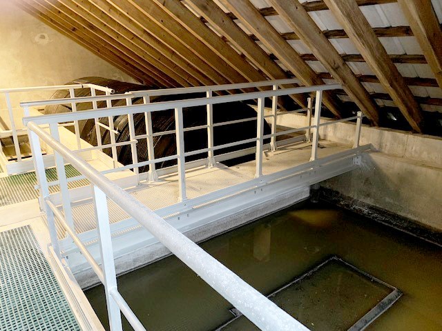 Garde-corps polyester résistant à la corrosion