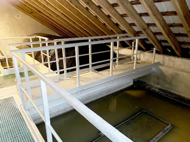 Garde-corps polyester résistant à la corrosion