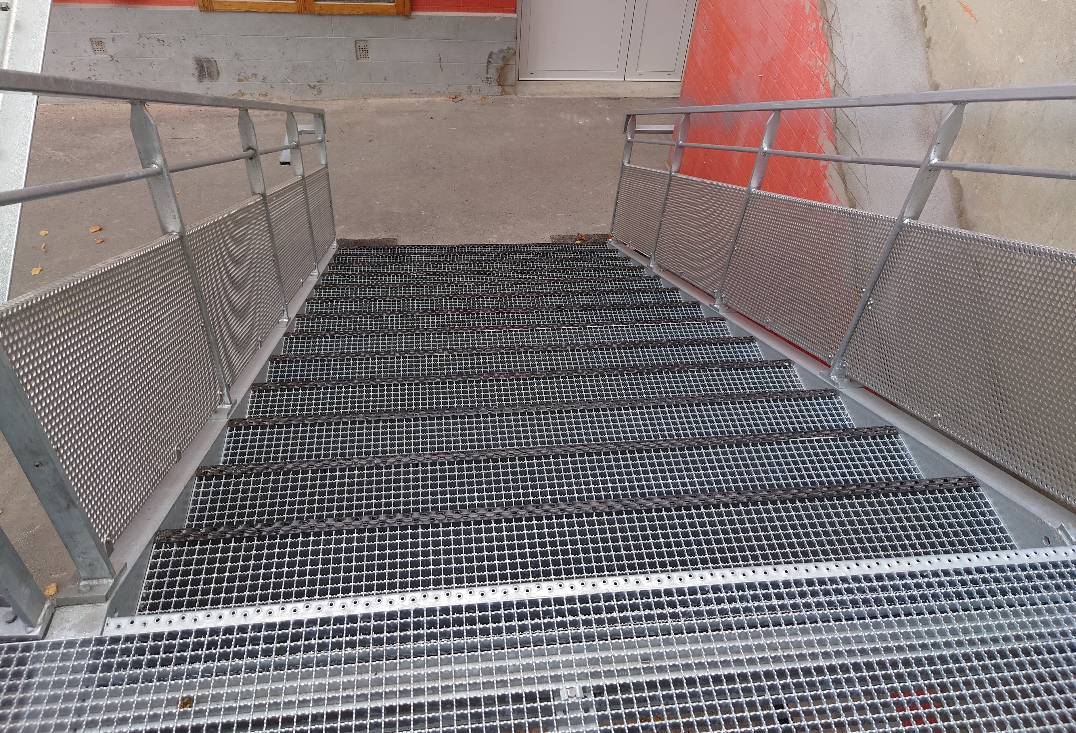 Marches sur escalier droit