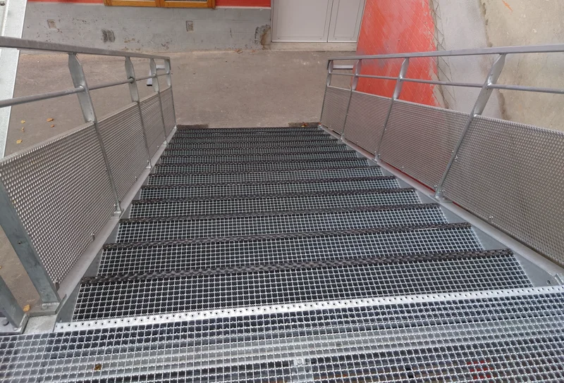 Marches sur escalier droit