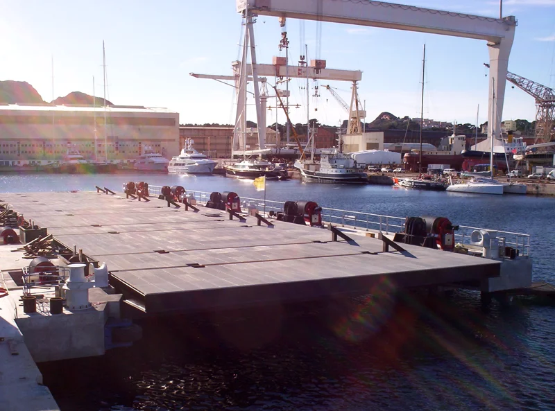 Caillebotis offshore sur embarcadère