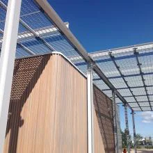 référence réalisation caillebotis lame 45° pour brise soleil tout en donnant une touche d'ésthétisme à cet ensemble