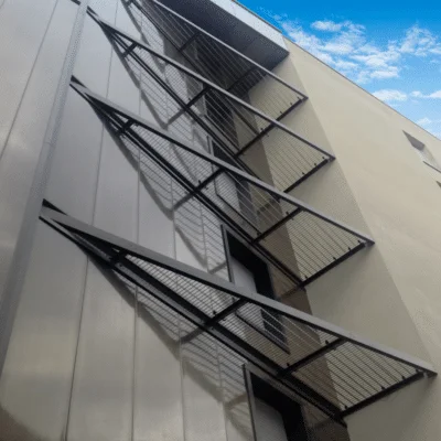 référence réalisation caillebotis sur mesure pour brise soleil